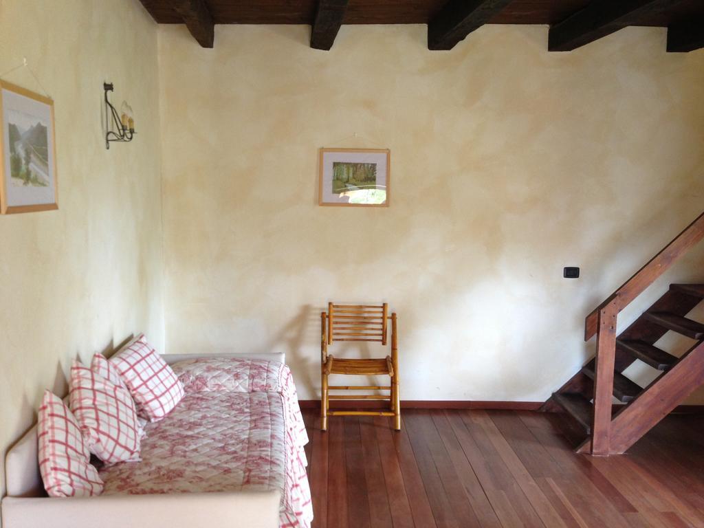 Villa Le 5 Frecce Cavour Zimmer foto